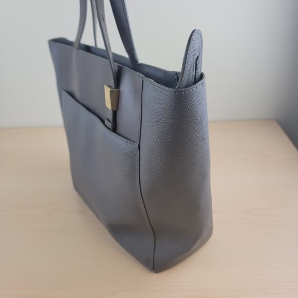 Tumi Leather Tote Bag - Picture 4 of 15